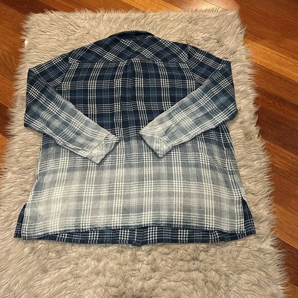 J Jill blue and white plaid cotton ombre long sleeverve button front shirt - Picture 4 of 4